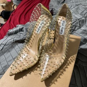 these are a pair of steve maddens only worn twice